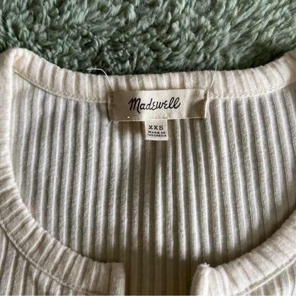 Ribbed Bodysuit - Picture 3 of 4